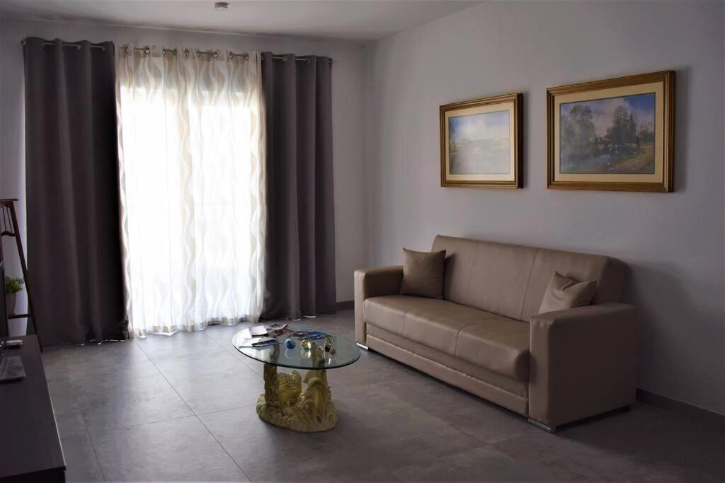 Lovely 3-Bedroom Apartment In L-Iklin Экстерьер фото